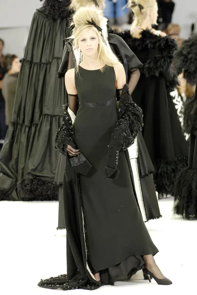 Look 30